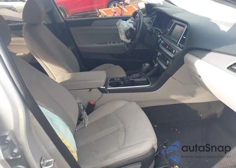 2019 Hyundai Sonata Sel z USA, uszkodzony, nr VIN 5NPE34AF8KH747231